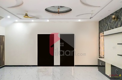 10 Marla House for Sale in Architects Engineers Housing Society, Lahore