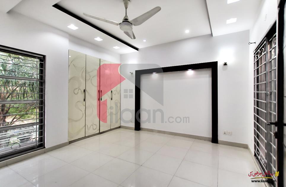 10 Marla House for Sale in Phase 4, DHA Lahore