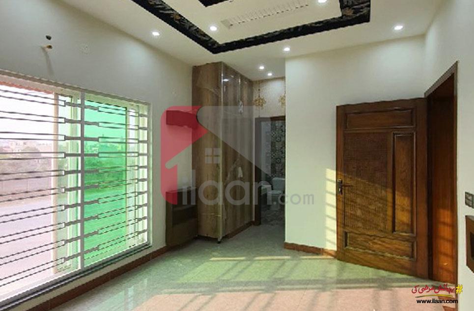 10 Marla House for Rent in Jinnah Block, Sector E, Bahria Town, Lahore