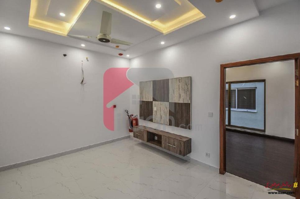10 Marla House for Sale in Phase 8, DHA Lahore