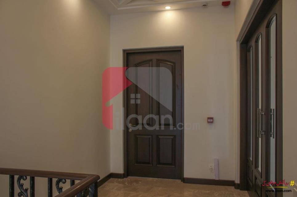 1 Kanal House for Sale in Block W, Phase 8, DHA Lahore