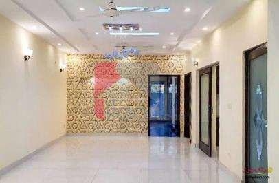 10 Marla House for Sale in Bankers Cooperative Housing Society, Lahore