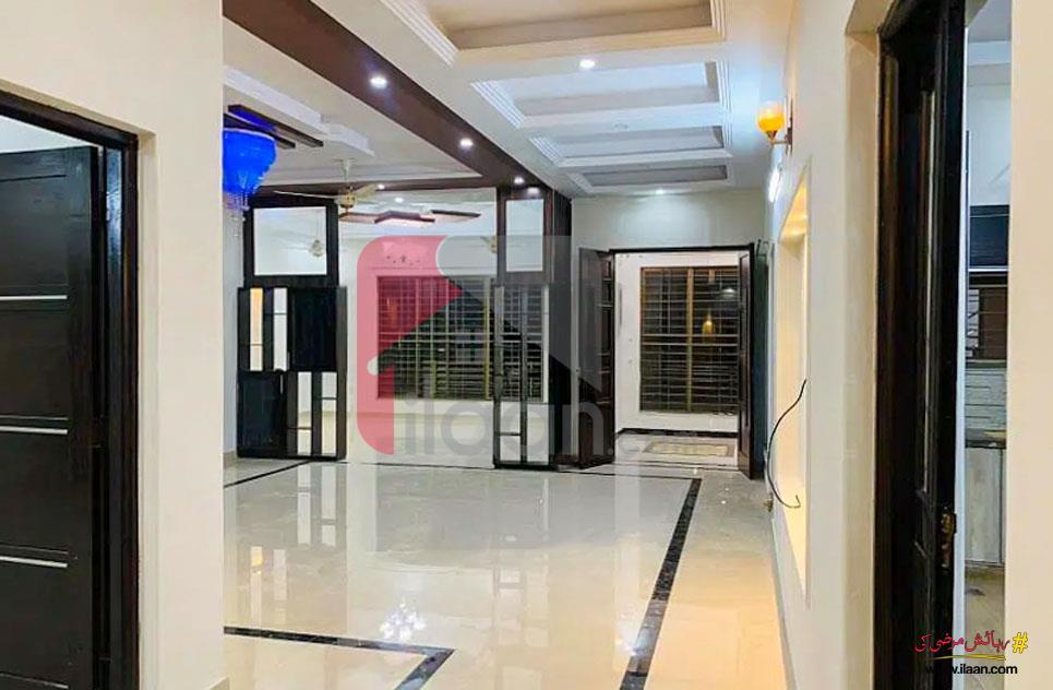 4500 Sq.ft House for Rent (First Floor) in NFC, Lahore