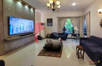 666 Square Yard House for Sale in Phase 6, DHA, Karachi