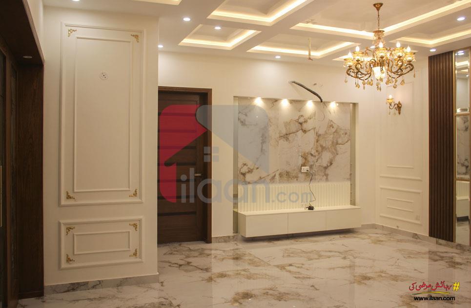 10.5 Marla House for Sale in Phase 2, Wapda Town, Lahore