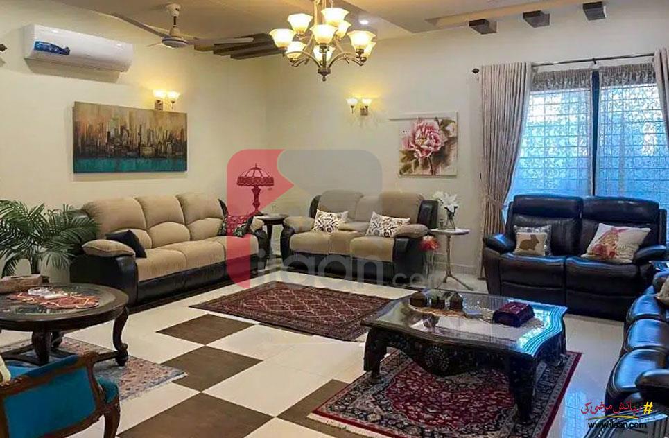 700 Sq.yd House for Sale in Phase 7, DHA Karachi