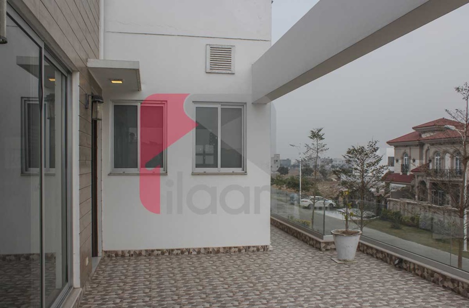 2 Kanal House for Sale in Block R, Phase 7, DHA Lahore (1 Kanal Lawn)