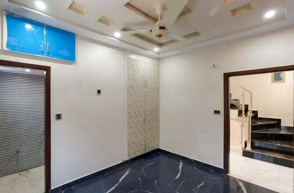 10 Marla House for Sale on Walton Road, Lahore