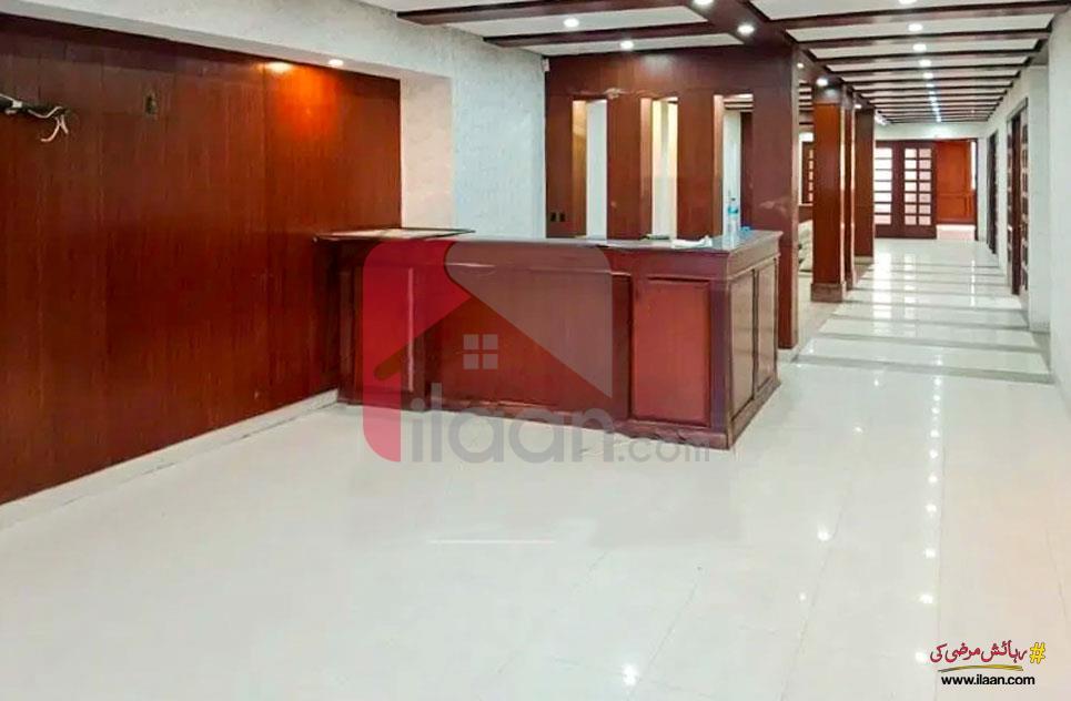 2646 Sq.ft Office for Rent on I.I Chundrigar Rd,  Karachi