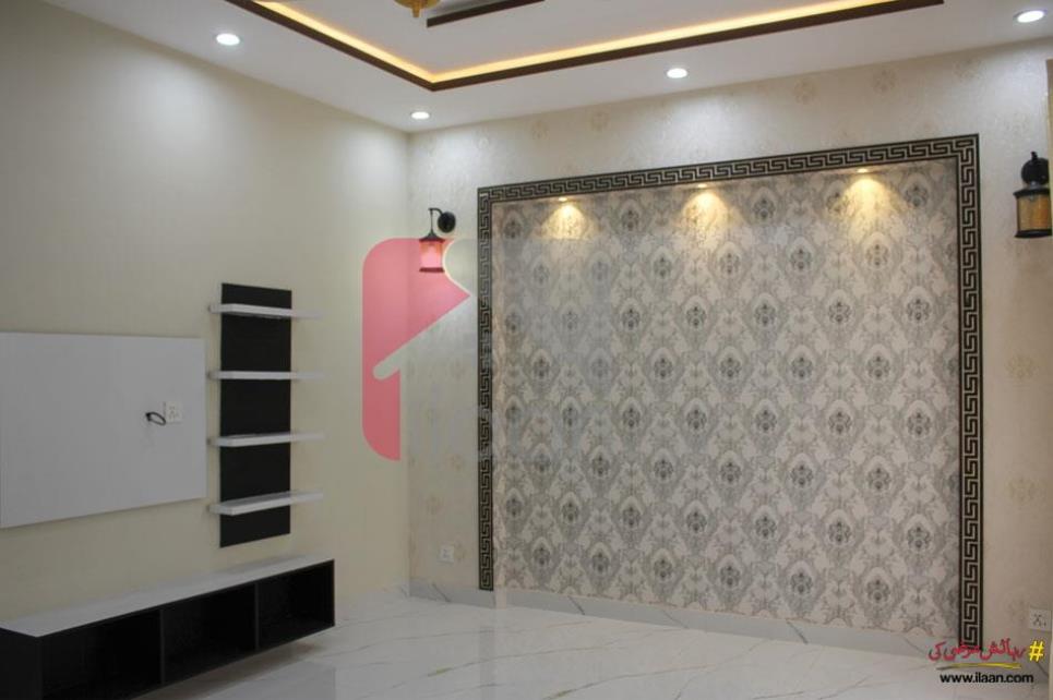10.5 Marla House for Sale in Bahria Town, Lahore