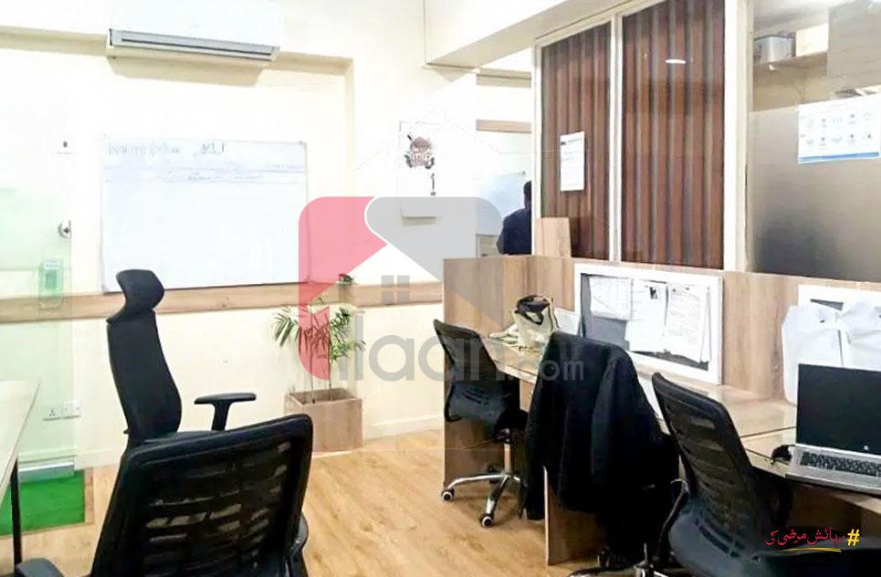 900 Sq.ft Office for Sale on Shahrah-e-Faisal, Karachi