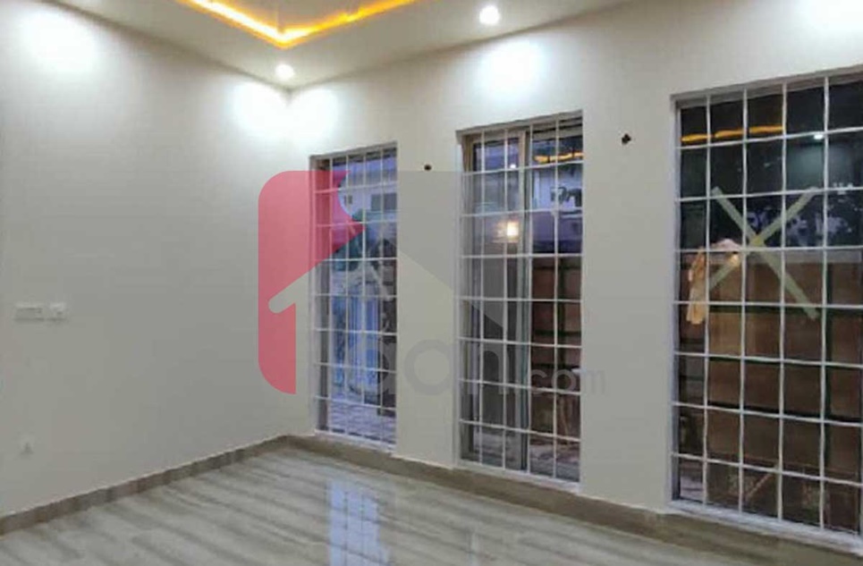 10 Marla House For Sale in Phase 2, PGECHS, Lahore