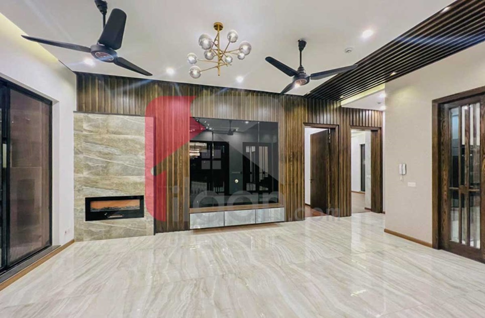 1 Kanal House for Sale in Block K, Phase 7, DHA Lahore