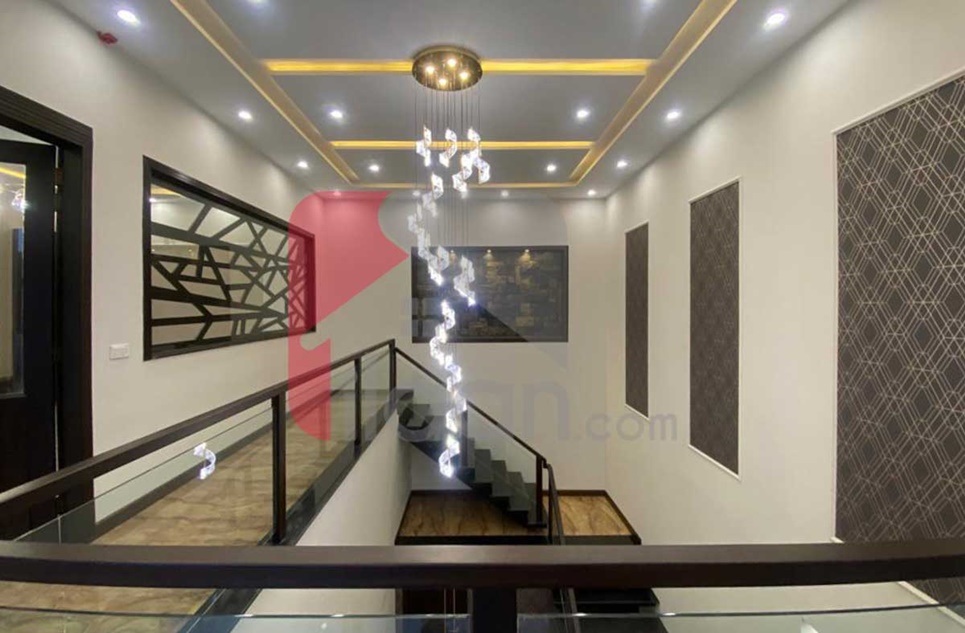 1 Kanal House for Sale in Block Y, Phase 7, DHA Lahore