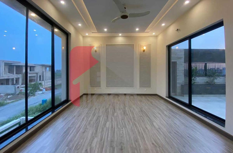 1 Kanal House for Sale in Block Y, Phase 7, DHA Lahore