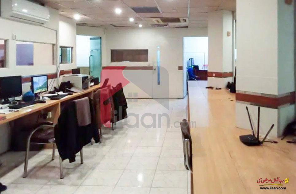 1647 Sq.ft Office for Sale on Main Boulevard, Gulberg-1, Lahore