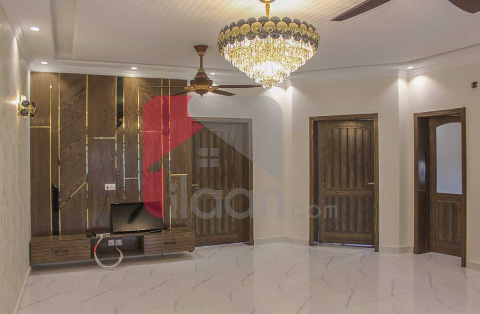 10 Marla House for Sale in Block L, Phase 5, DHA Lahore
