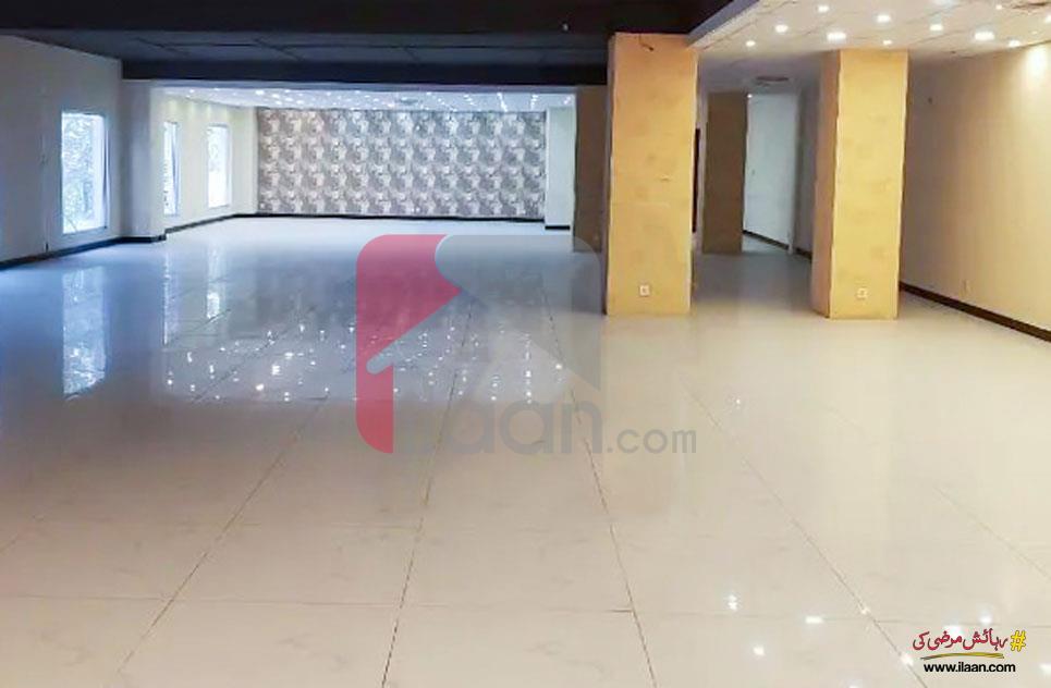 3996 Sq.ft Office for Rent on Main Boulevard, Gulberg-1, Lahore