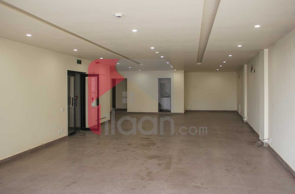 8 Marla Building for Rent on Block B, Phase 8 - Commercial Broadway, DHA Lahore