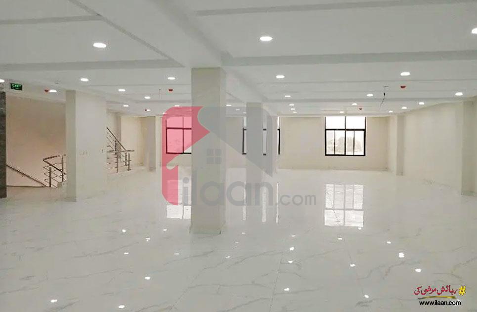 7200 Sq.ft Office for Rent in Phase 8 - Park View, DHA Lahore