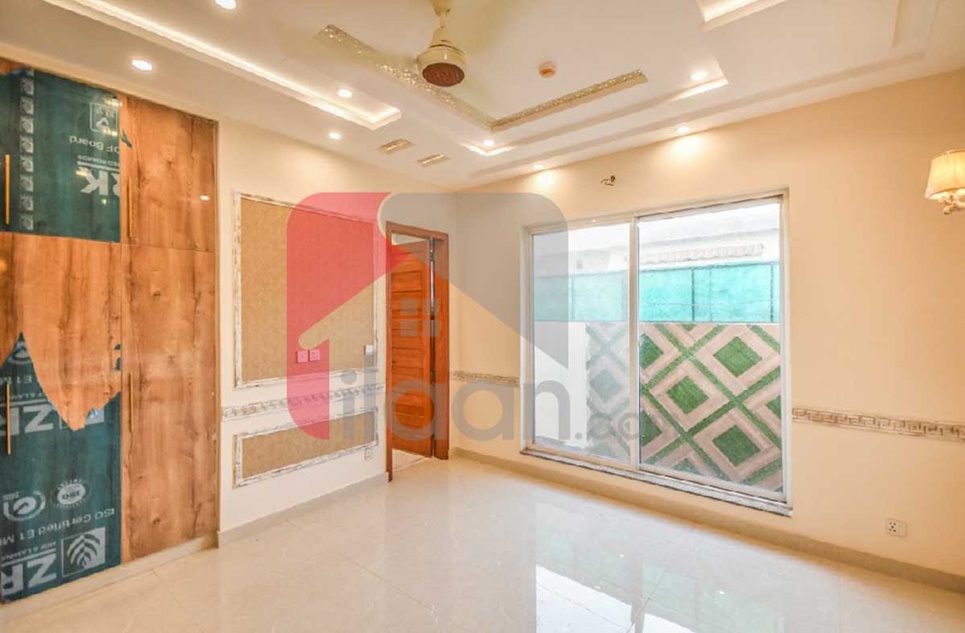 1 Kanal House for Sale in Phase 8 - Air Avenue, DHA Lahore