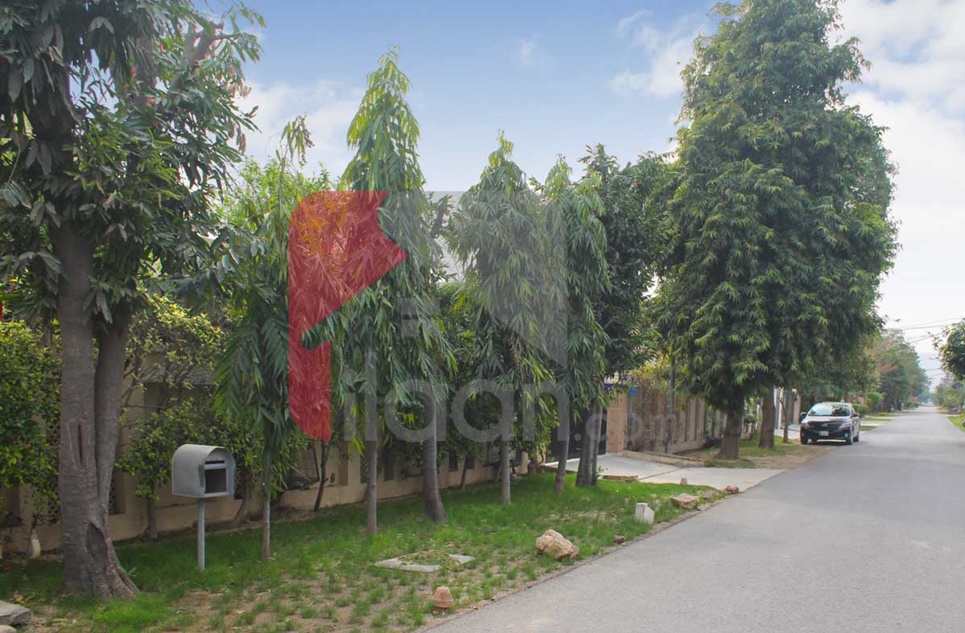 2 Kanal House for Sale in Block Z, Phase 3, DHA Lahore