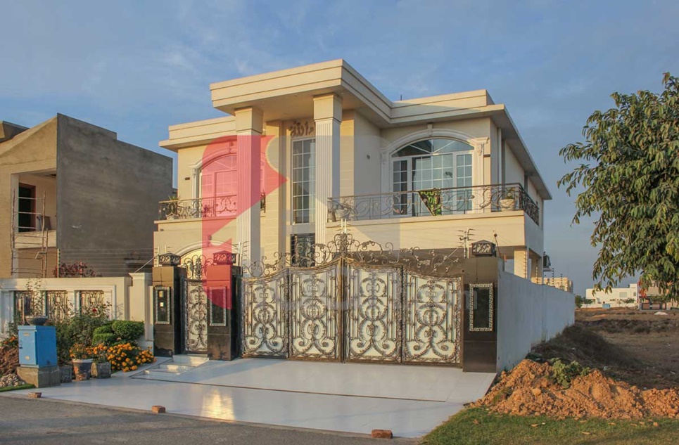 1 Kanal House for Sale in Block T, Phase 8, DHA Lahore