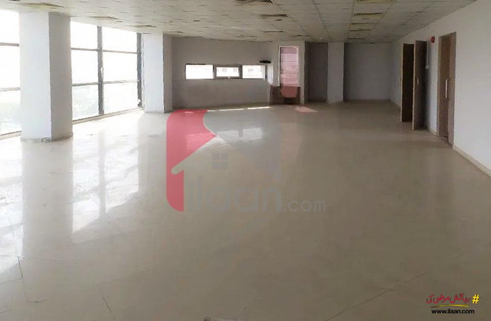 1222 Sq.yd Office for Rent on I.I Chundrigar Rd, Karachi