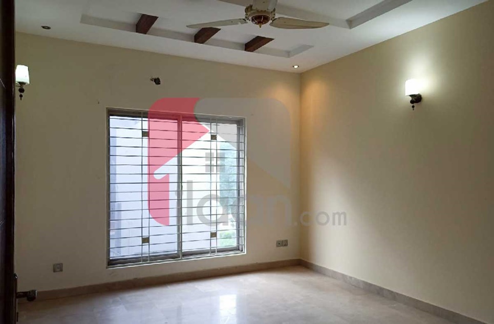 10 Marla House for Rent in Phase 4, DHA Lahore