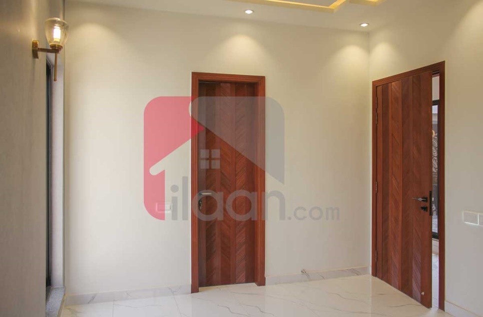 13 Marla House for Sale in Block B, Phase 5, DHA Lahore