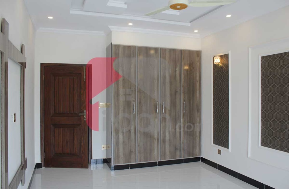 11 Marla House for Sale in Valencia Housing Society, Lahore