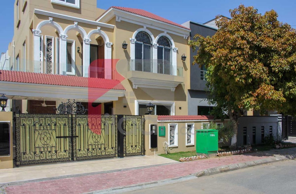 10 Marla House for Sale in Janiper Block, Sector C, Bahria Town, Lahore