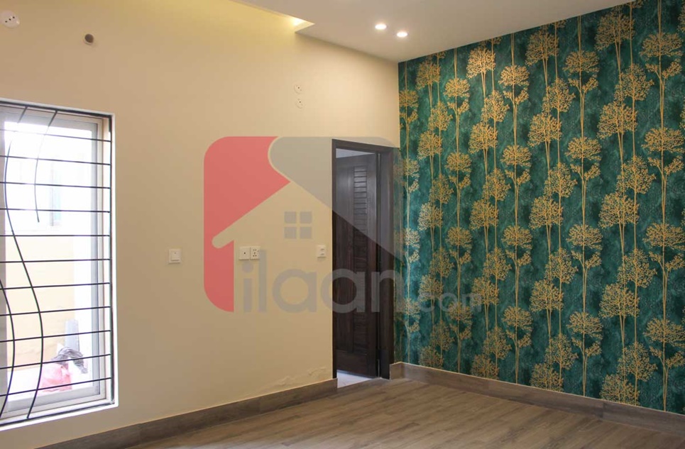 10 Marla House for Sale in Janiper Block, Sector C, Bahria Town, Lahore