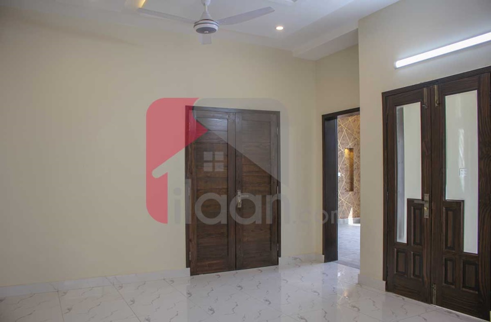 10 Marla House for Sale in Janiper Block, Sector C, Bahria Town, Lahore