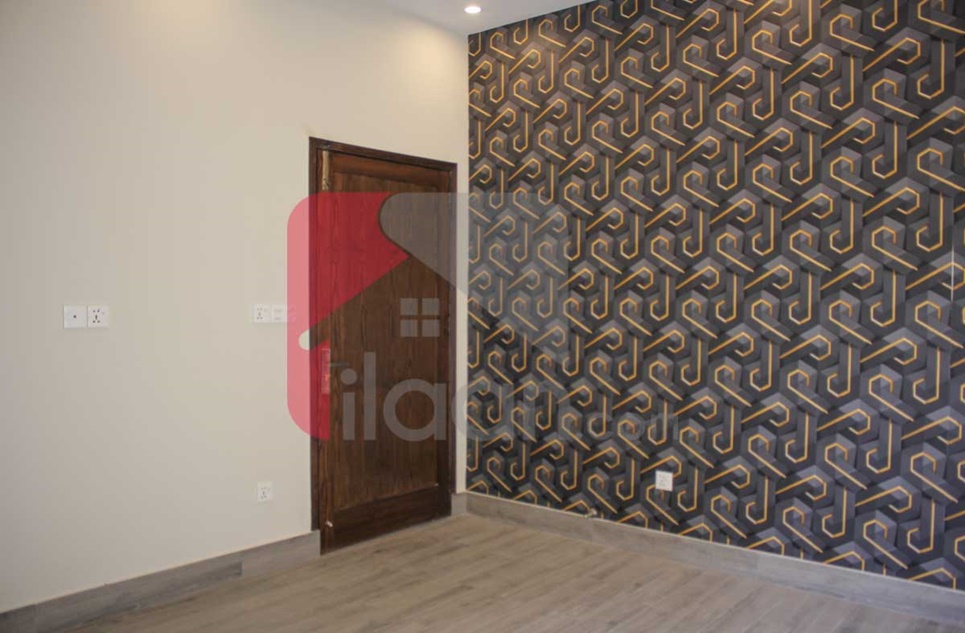 10 Marla House for Sale in Janiper Block, Sector C, Bahria Town, Lahore