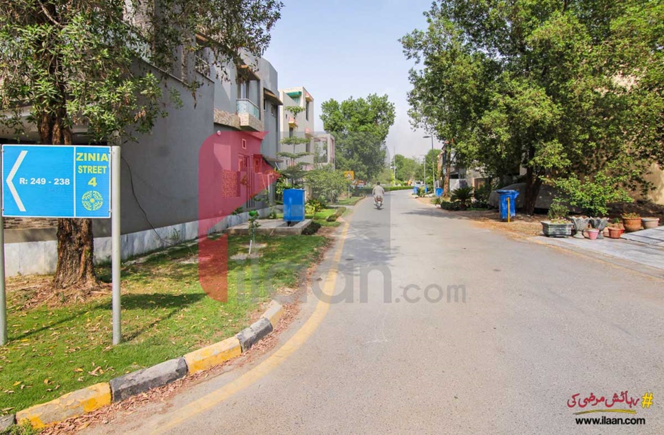 8 Marla Plot for Sale in Bahria Nasheman, Lahore