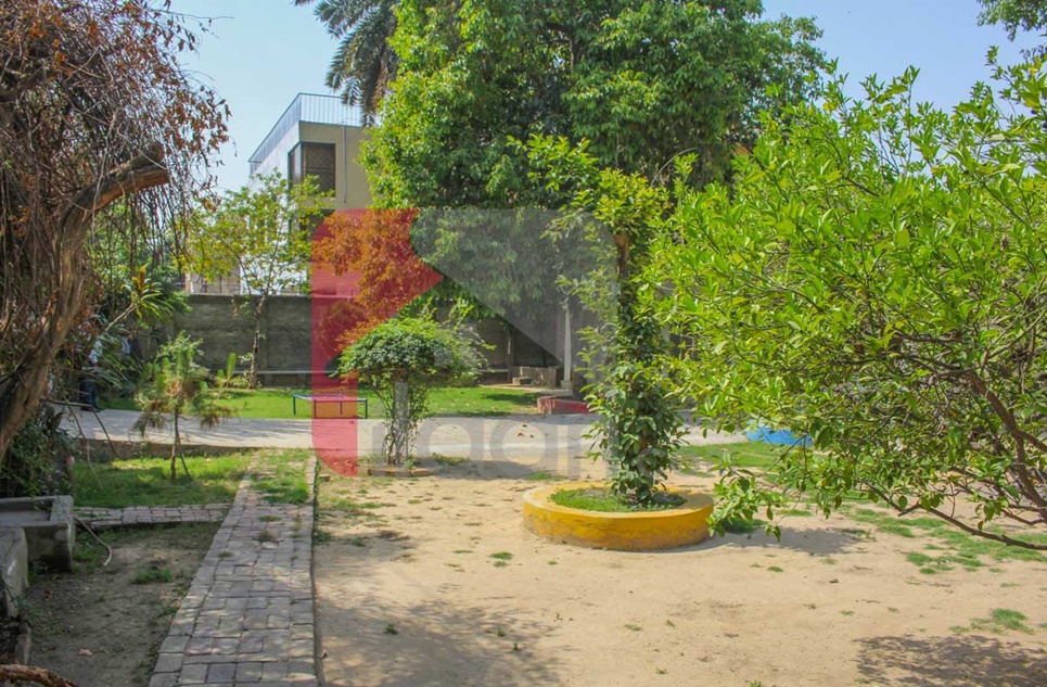 4 Kanal Commercial Plot (Plot no 15) for Sale near Gitmit Co-working Space, Block J, Gulberg-3, Lahore