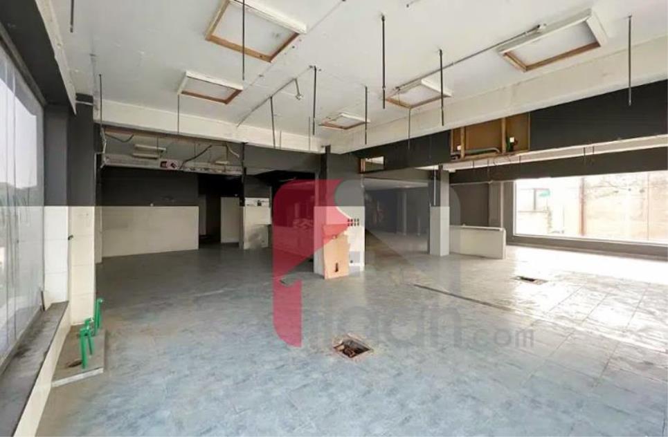 1 Kanal 2 Marla Shop for Rent on MM Alam Road, Gulberg-3, Lahore