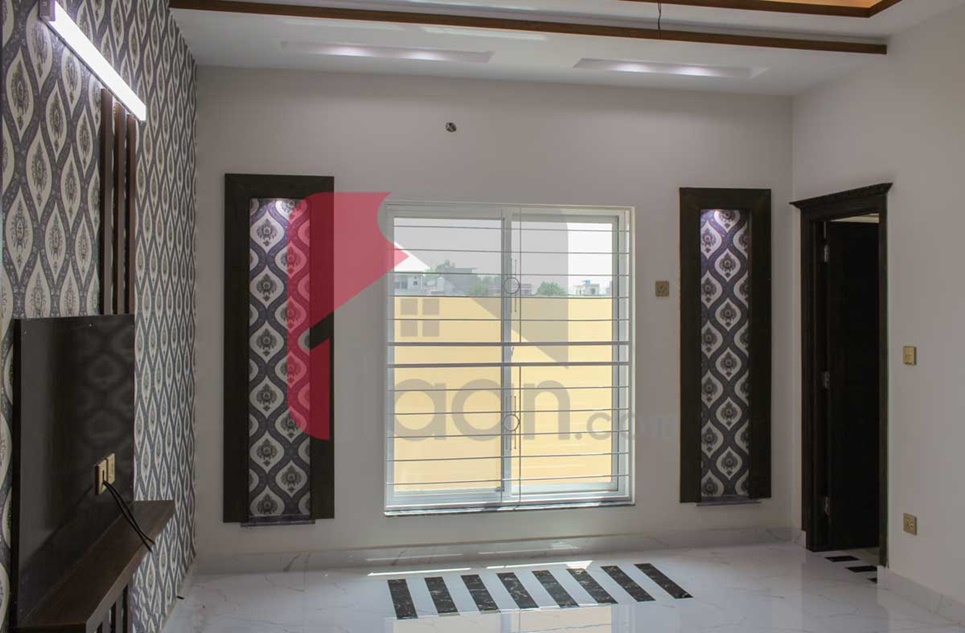 10 Marla House for Sale in OPF Housing Scheme, Lahore