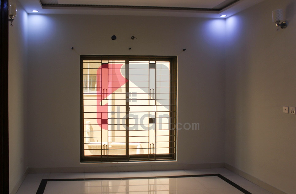 10 Marla House for Rent (First Floor) in Overseas B, Sector D, Bahria Town, Lahore