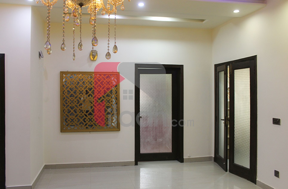 10 Marla House for Rent (First Floor) in Overseas B Extension, Sector D, Bahria Town, Lahore