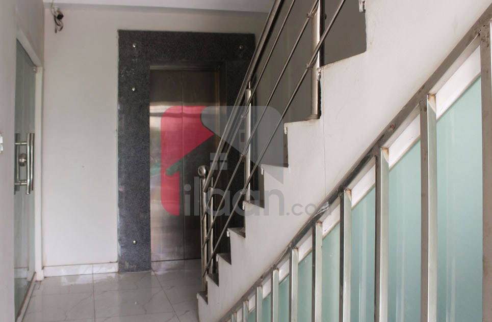 5 Marla Building for Sale in Janiper Block, Sector C, Bahria Town, Lahore