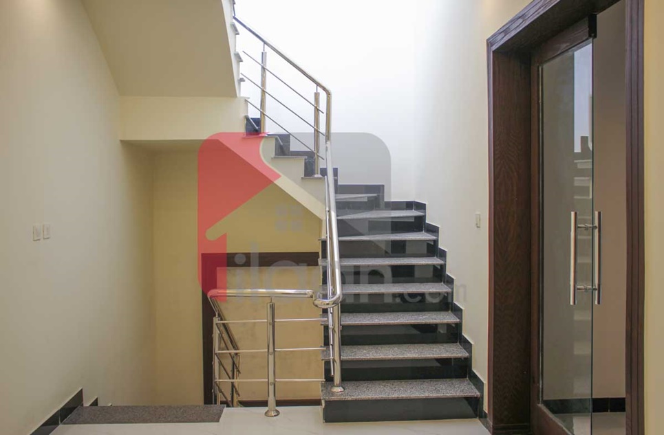 10 Marla House for Sale in Architects Engineers Housing Society, Lahore