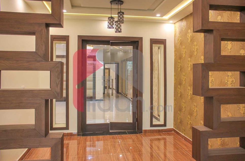 10 Marla House for Sale in Architects Engineers Housing Society, Lahore