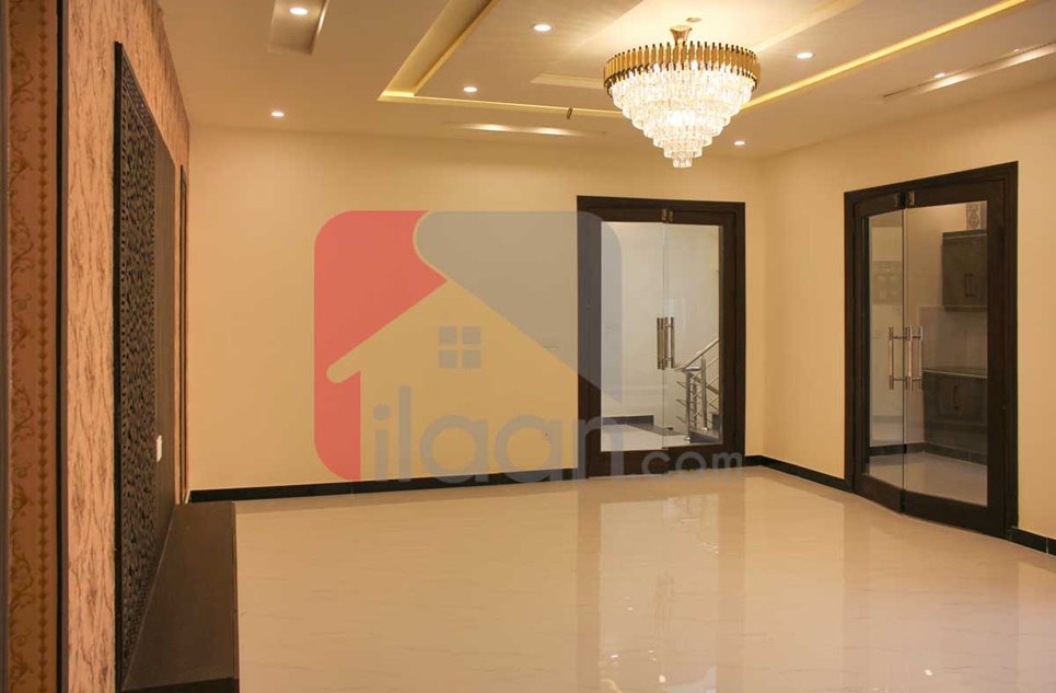 10 Marla House for Sale in Architects Engineers Housing Society, Lahore