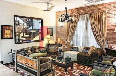 500 Square Yard House for Sale in Phase 8, DHA, Karachi