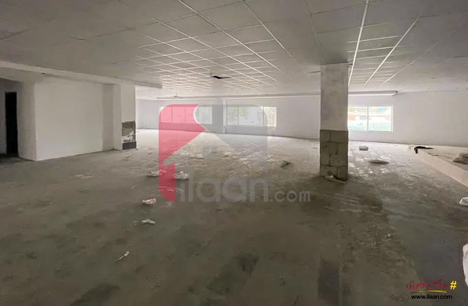 18 Marla Office for Rent on Main Boulevard, Gulberg-3, Lahore