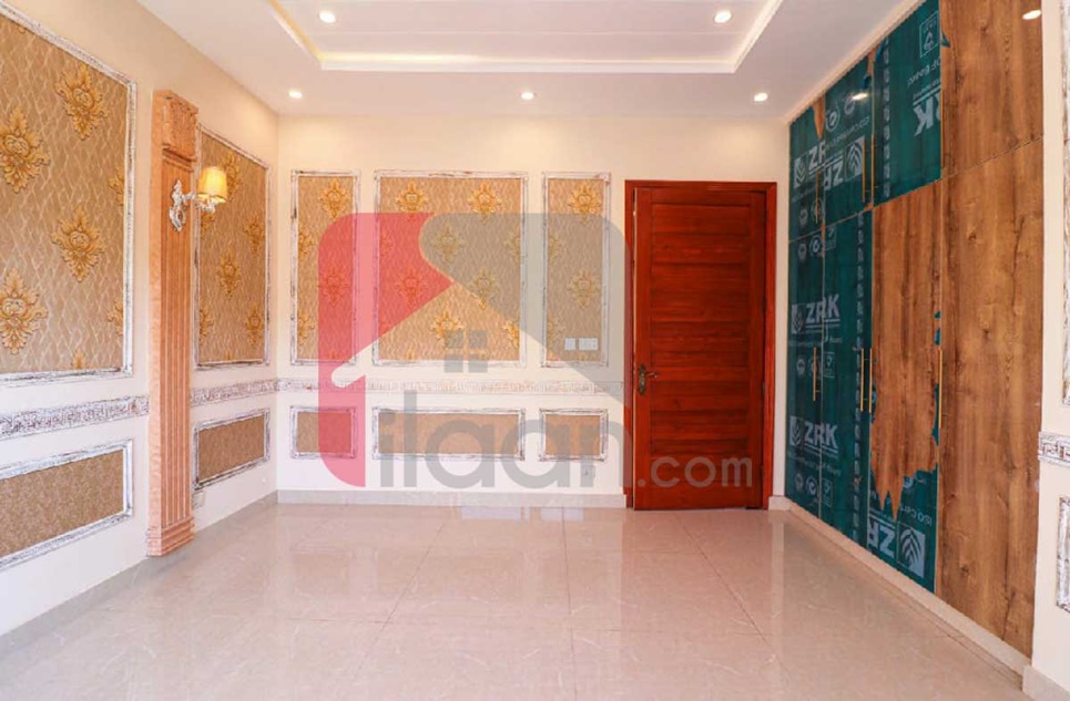 10 Marla House for Sale in Phase 8 - Air Avenue, DHA, Lahore