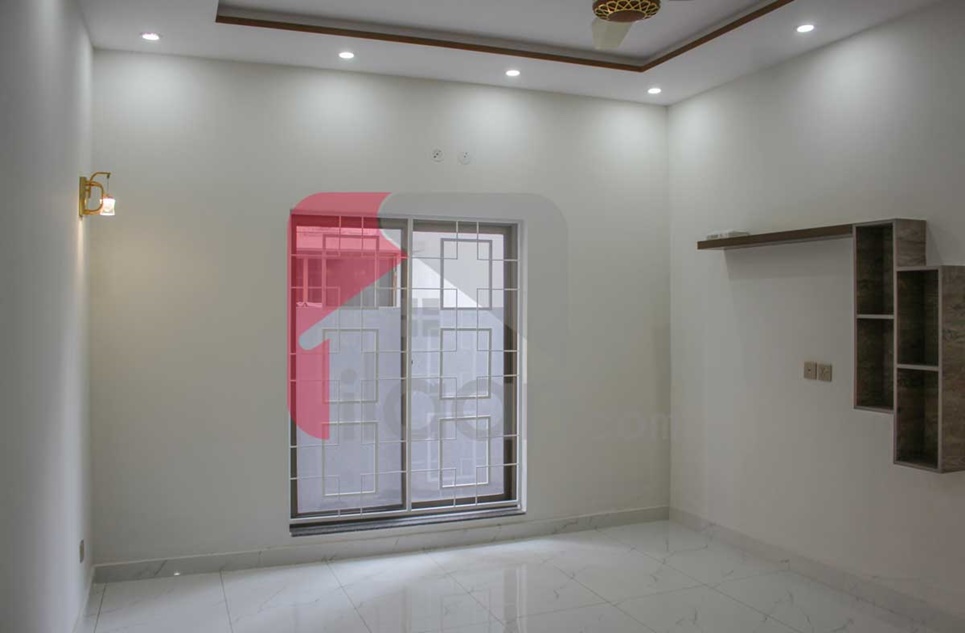 10 Marla House for Sale in Overseas B Extension, Sector D, Bahria Town, Lahore