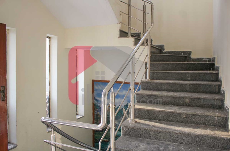 1 Kanal House for Rent (First Floor) in Block A, Phase 3, Nespak Housing Scheme, Lahore